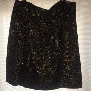 LANE BRYANT black and gold skirt